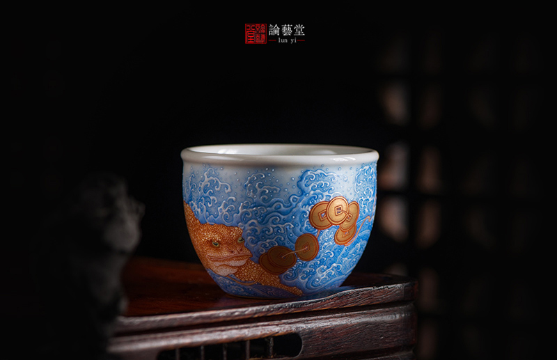 礬紅琺瑯《金蟾獻瑞》